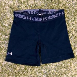 BLACK UNDER ARMOUR SPANDEX VOLLEYBALL SHORTS